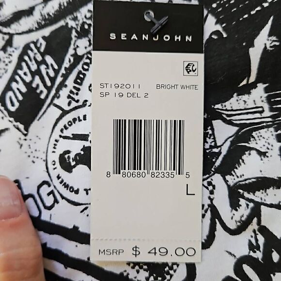 Sean John Short Sleeve Newspaper Graphic Tee Bright White Large - Picture 12 of 12